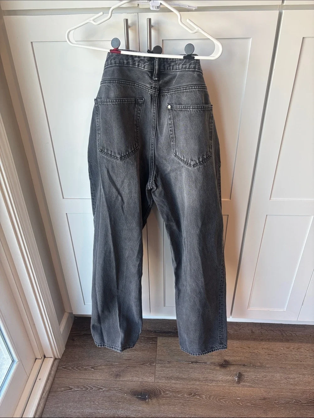 H&M Men's Black Washed Straight-Leg Jeans (34x32)
